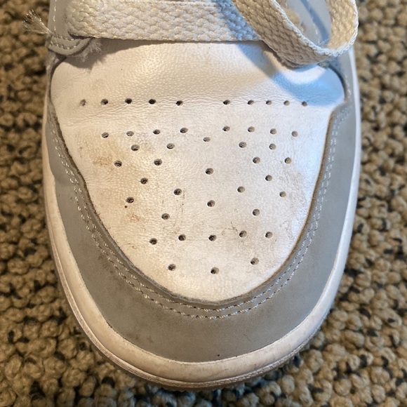 Nike Air Jordan White & Gray Hightop Sneakers Size 6 in EUC - Picture 10 of 12